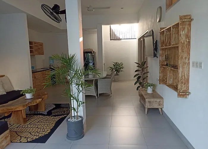 Of Course X X Canggu X Seminyak كيروبوكان